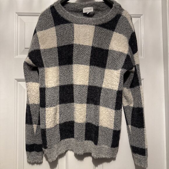 Cyrus Women’s XS Oversized Fuzzy Knit Plaid Pullover Sweater Black White Cozy - Picture 1 of 5